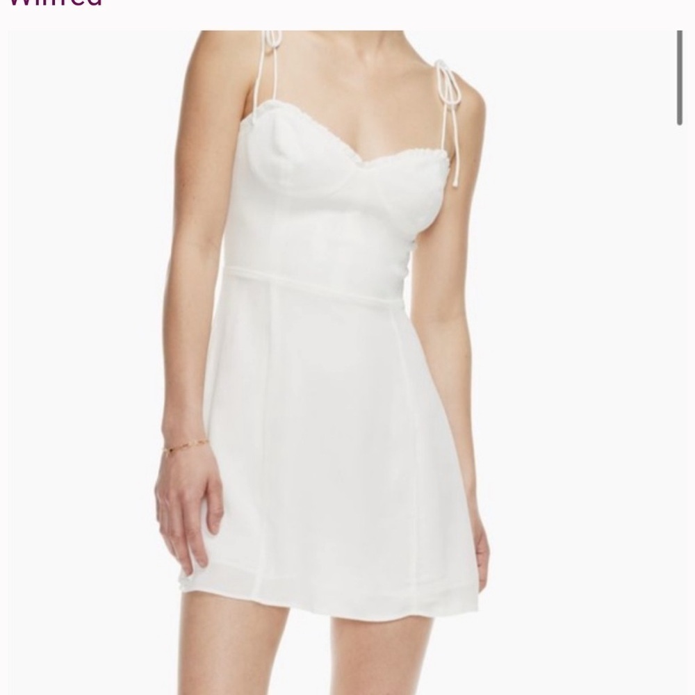 Aritzia Wilfred Fable Linen Dress